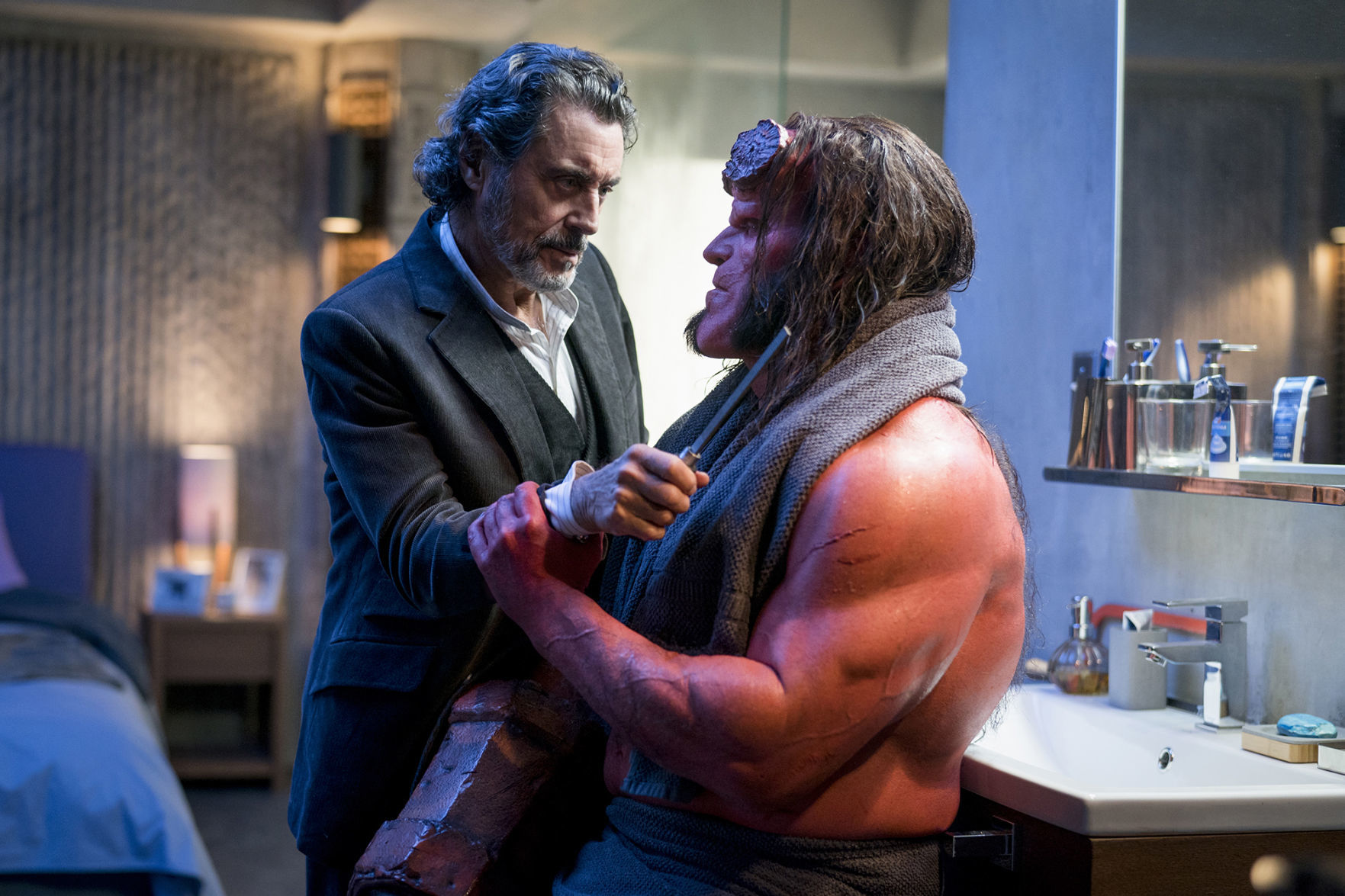 FILM-HELLBOY-REVIEW-ADV11